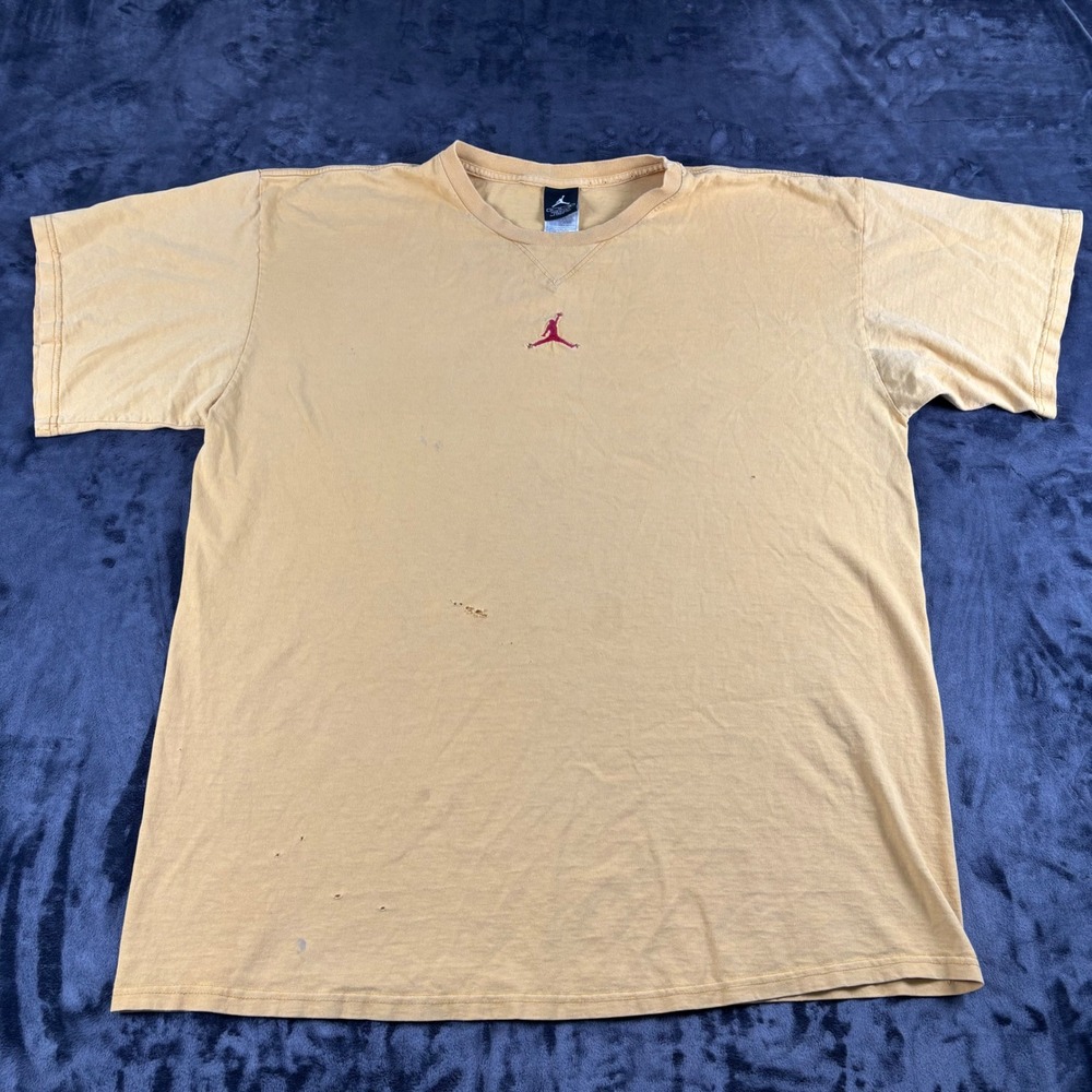 Vintage 90s Jordan T-Shirt Mens XL Yellow   Made in USA Distressed Jumpman Logo